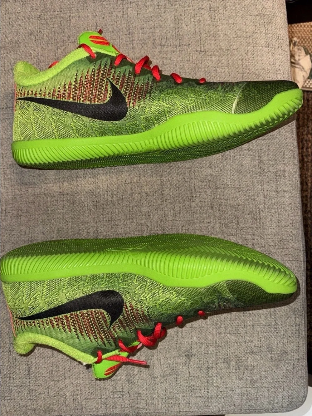 Nike lightweight knit